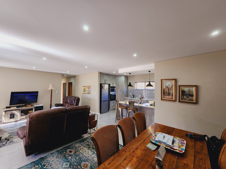 3 Bedroom Property for Sale in De Land Estate North West